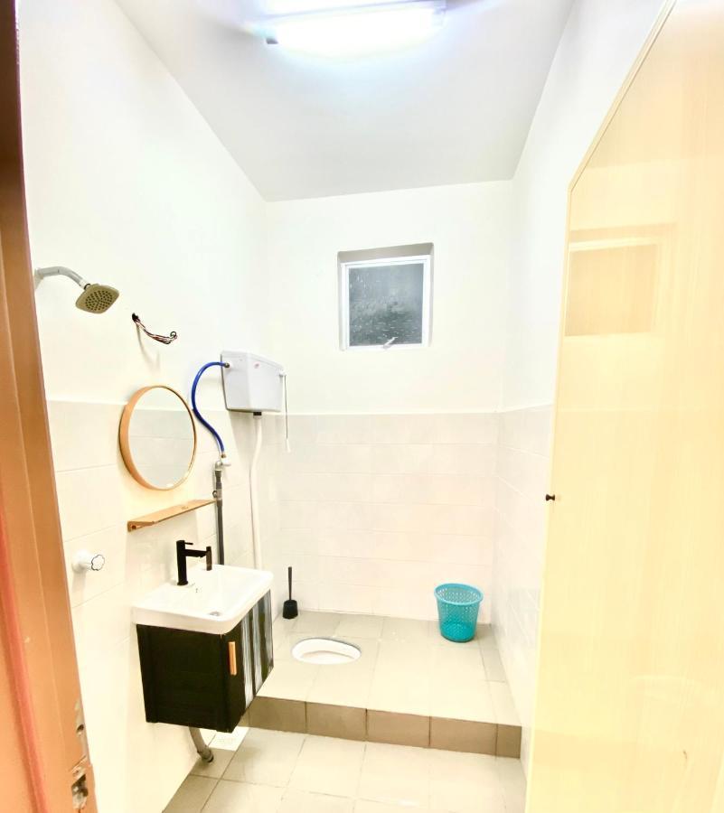 Raees Homestay Kampong Tanjong Minyak Екстериор снимка