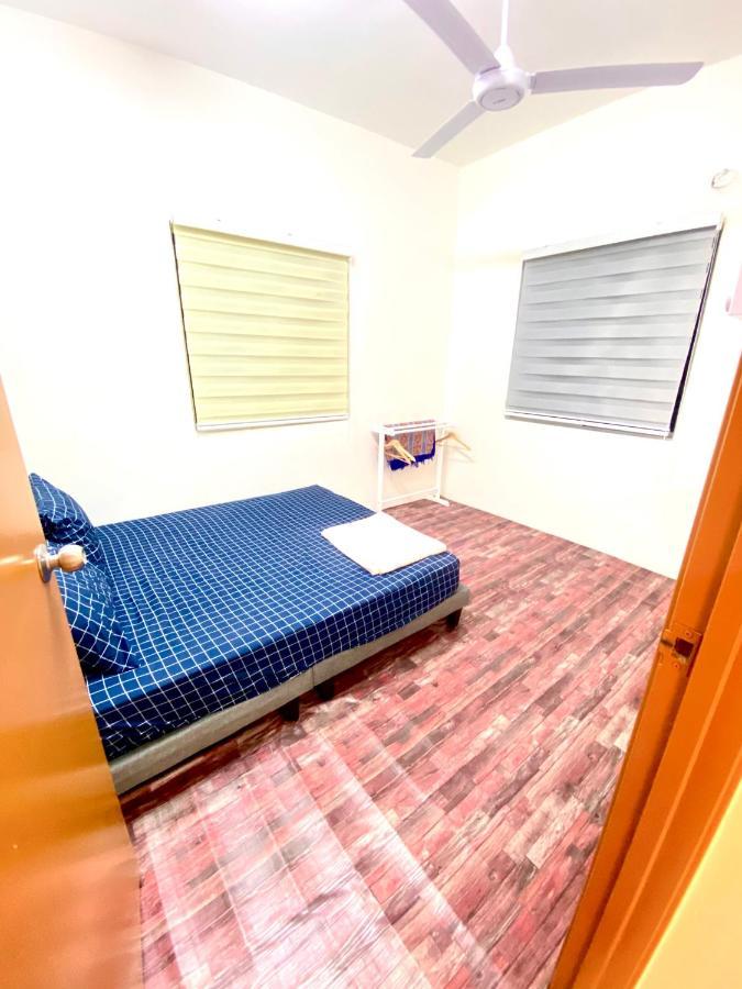Raees Homestay Kampong Tanjong Minyak Екстериор снимка