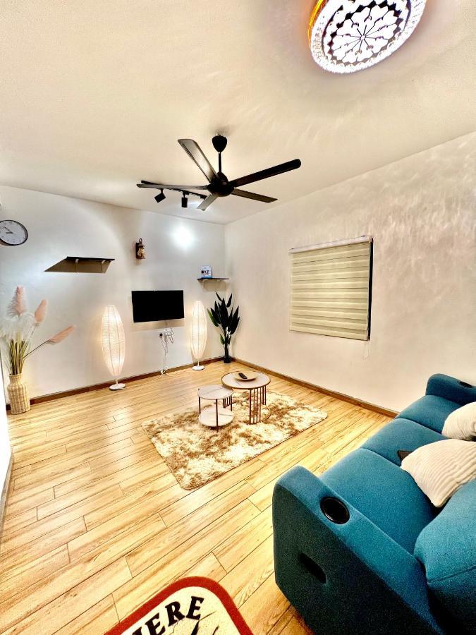 Raees Homestay Kampong Tanjong Minyak Екстериор снимка