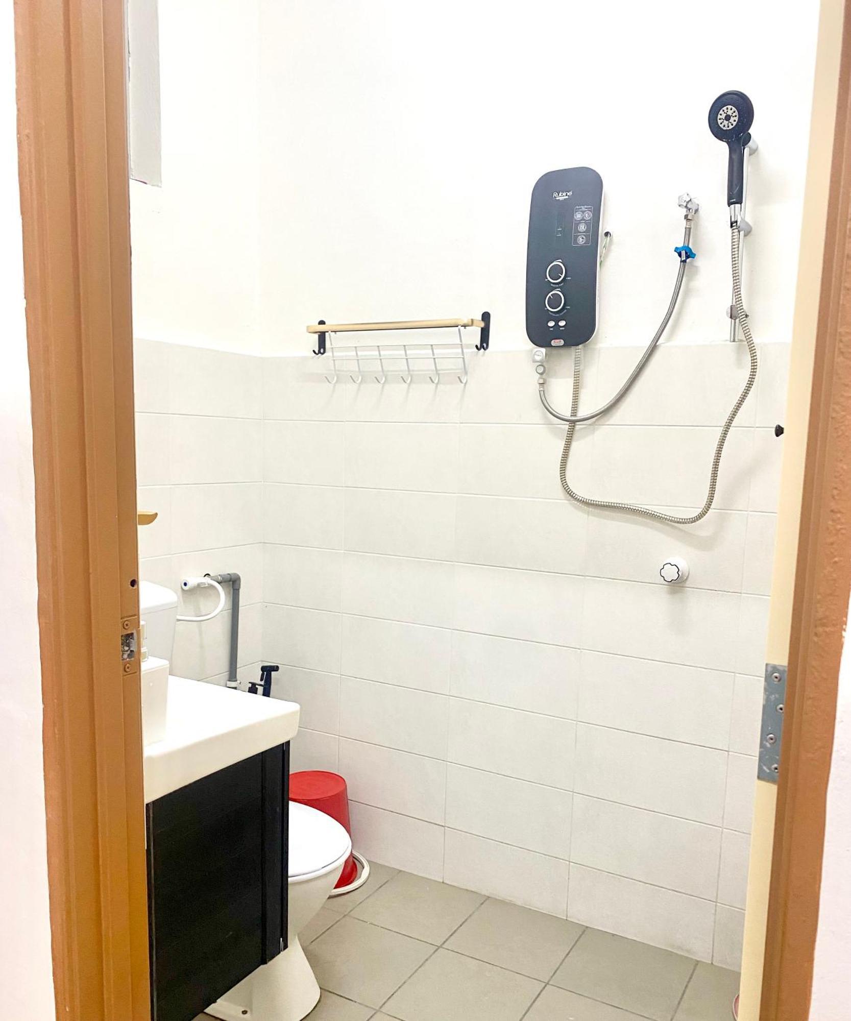 Raees Homestay Kampong Tanjong Minyak Екстериор снимка